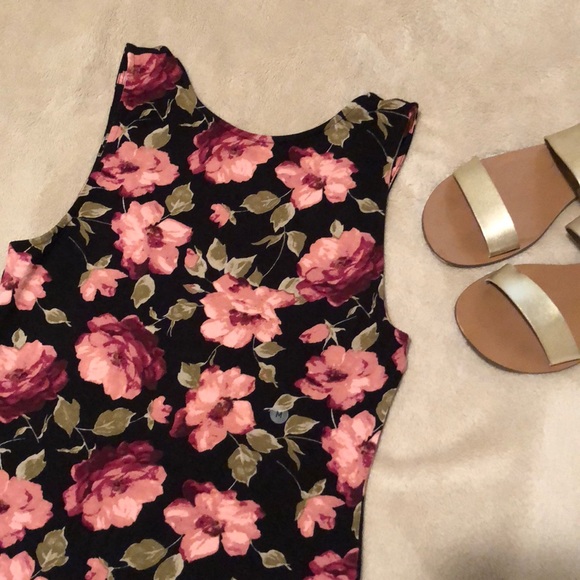 American Eagle Outfitters Tops - NWOT Low Back Floral Bodysuit